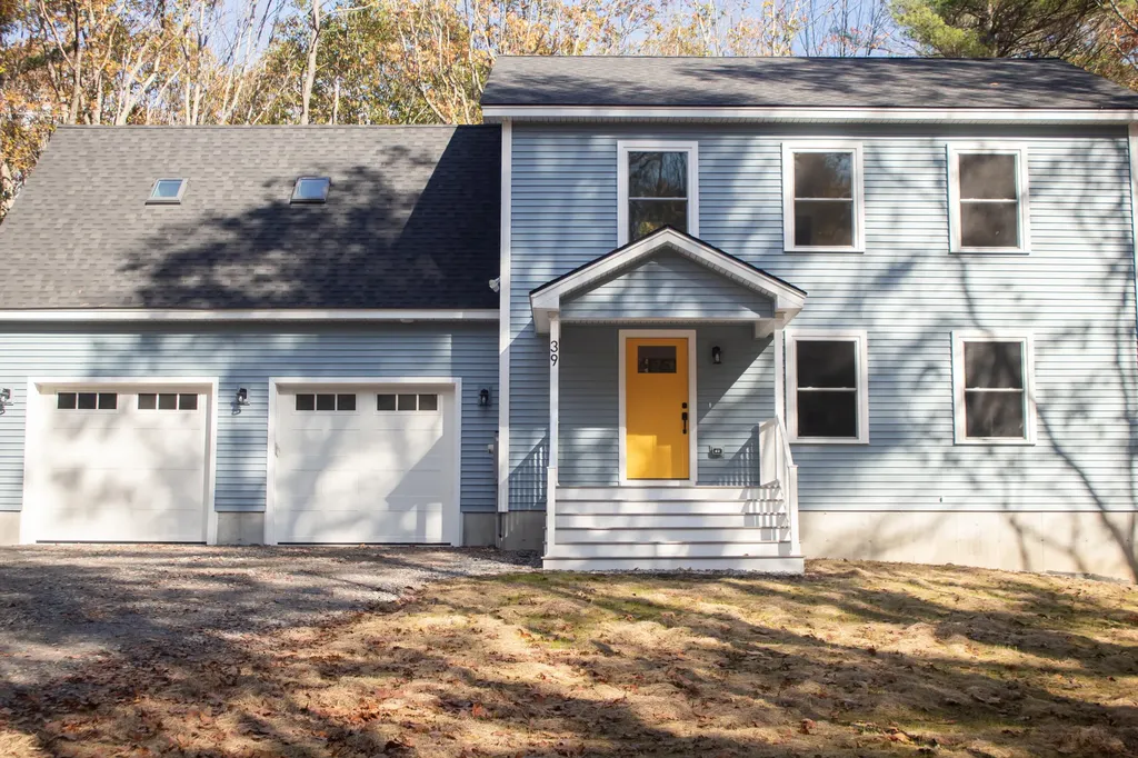 39 Middle Bay Road Brunswick ME 04011