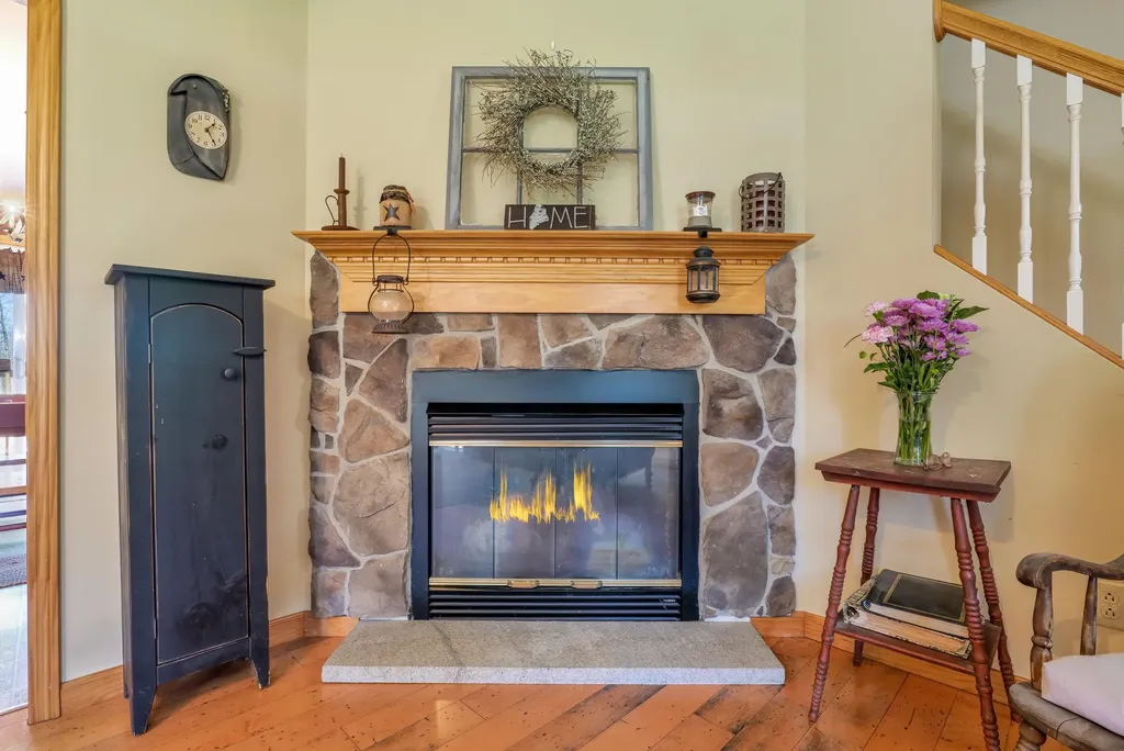 118 Crabtree Circle Hancock ME 04640