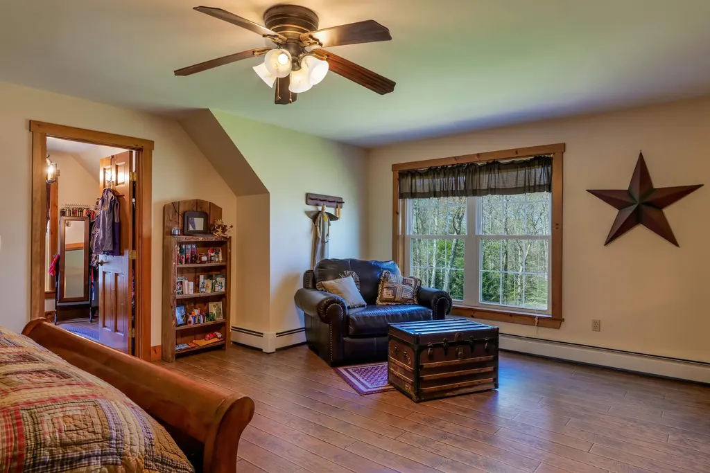 118 Crabtree Circle Hancock ME 04640