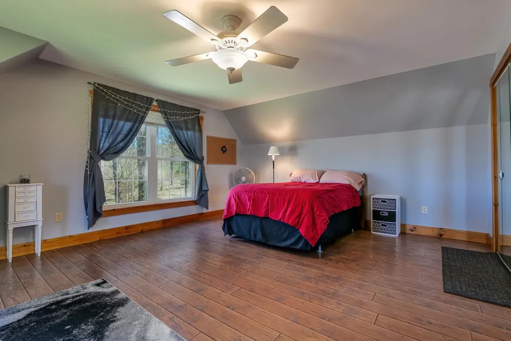 118 Crabtree Circle Hancock ME 04640