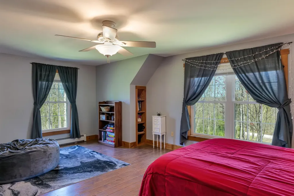 118 Crabtree Circle Hancock ME 04640