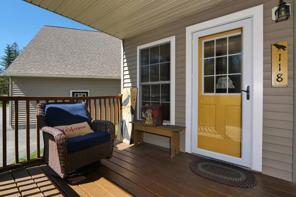 118 Crabtree Circle Hancock ME 04640