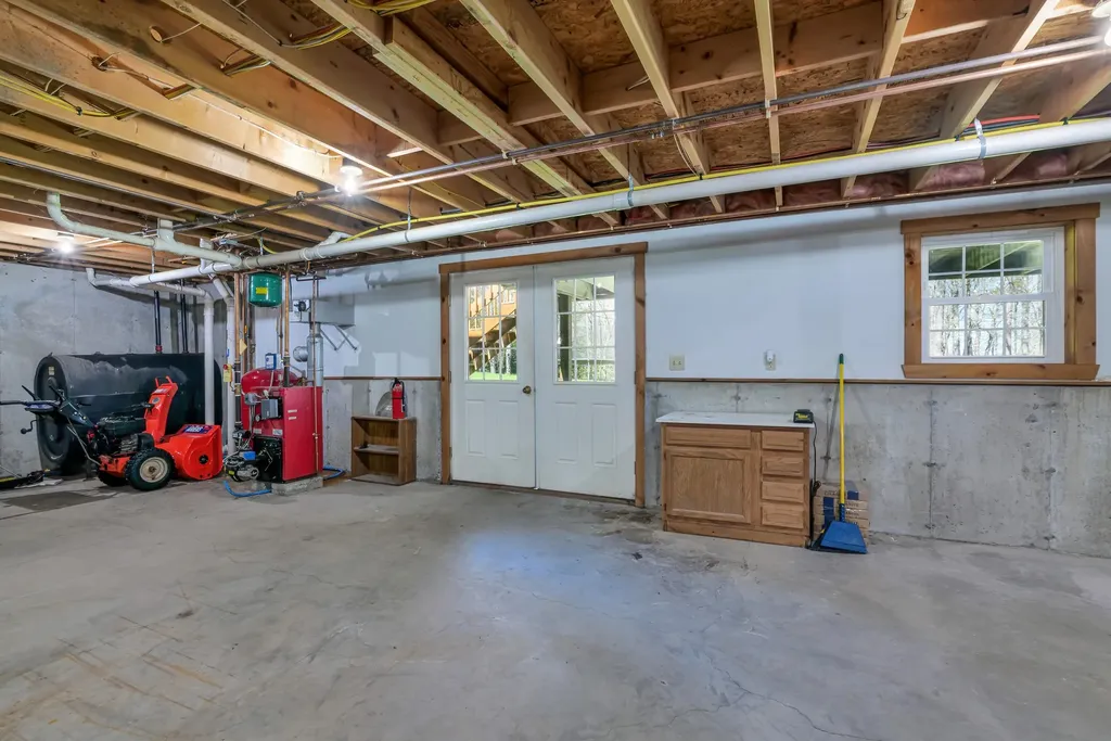 118 Crabtree Circle Hancock ME 04640