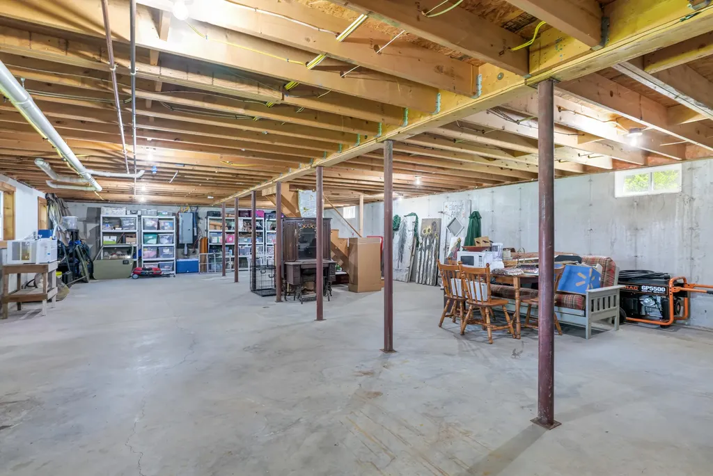118 Crabtree Circle Hancock ME 04640