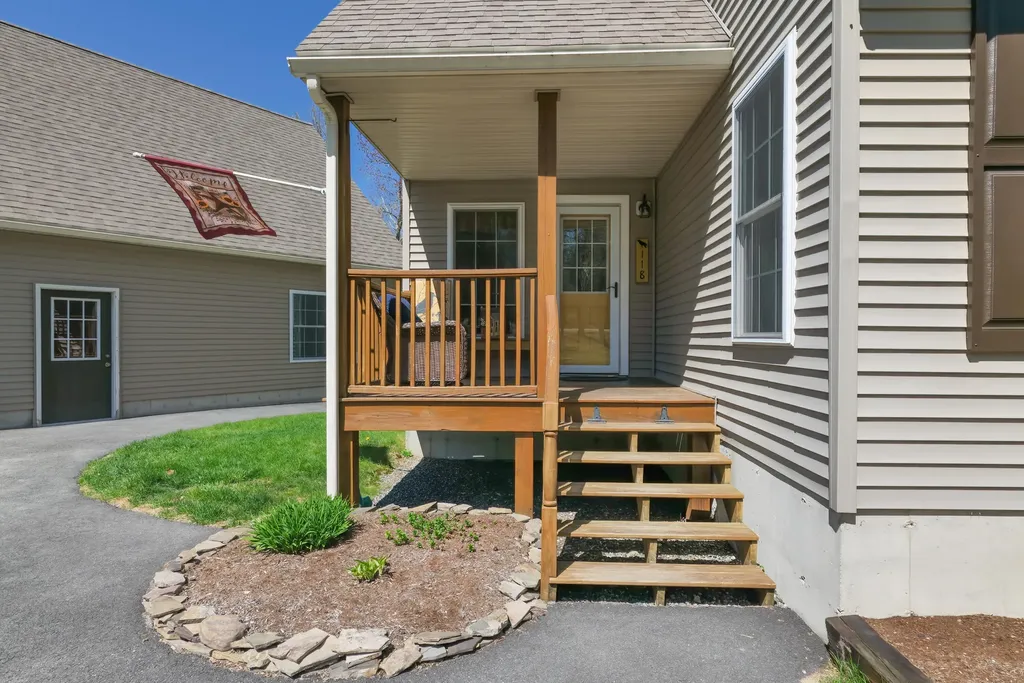 118 Crabtree Circle Hancock ME 04640