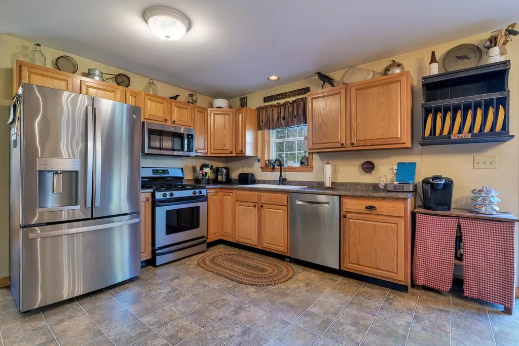 118 Crabtree Circle Hancock ME 04640