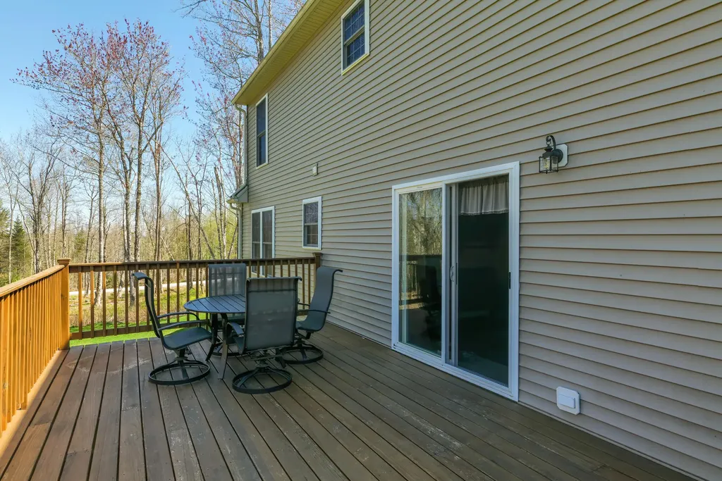 118 Crabtree Circle Hancock ME 04640