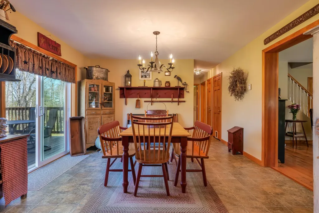 118 Crabtree Circle Hancock ME 04640