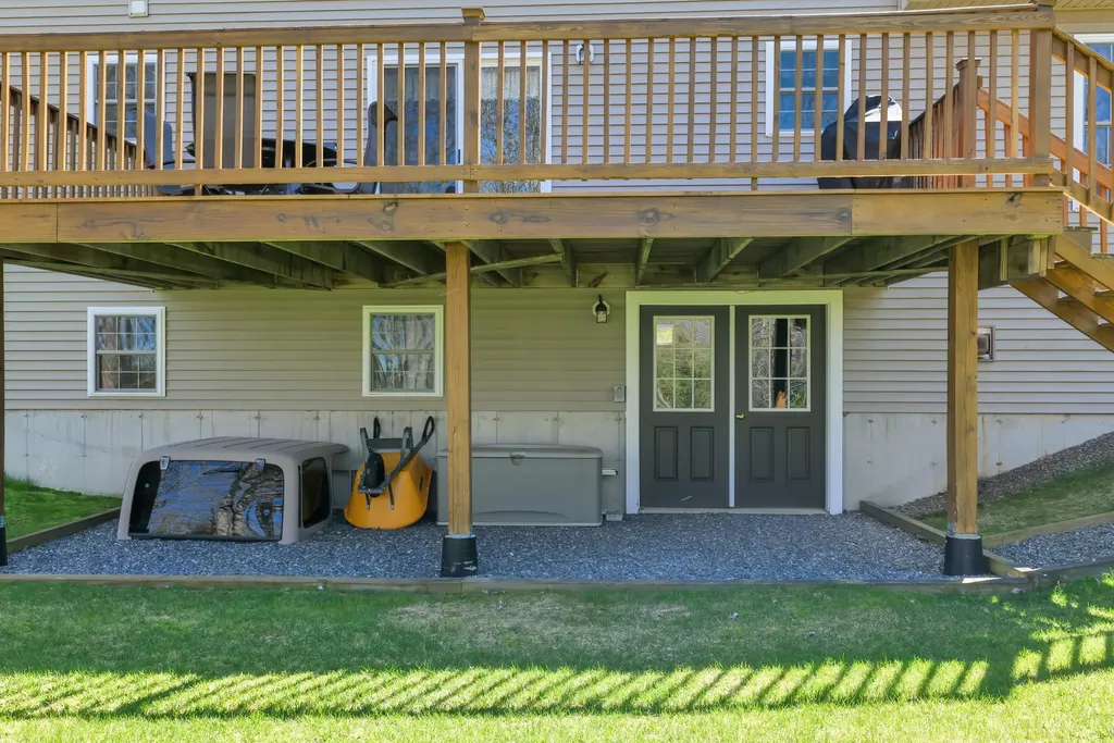 118 Crabtree Circle Hancock ME 04640