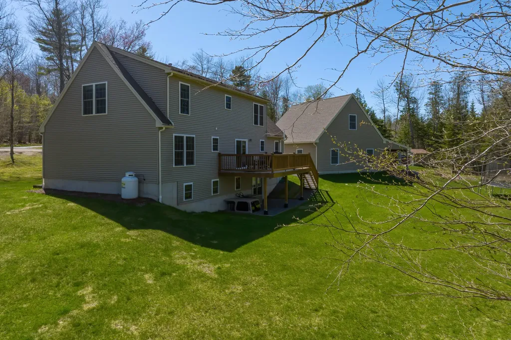 118 Crabtree Circle Hancock ME 04640