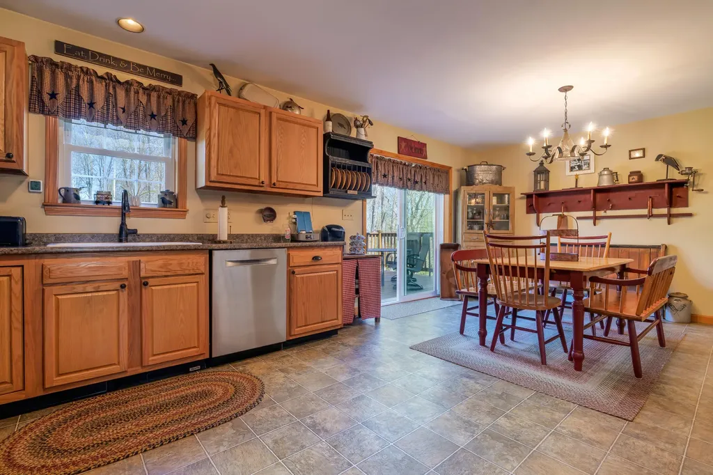 118 Crabtree Circle Hancock ME 04640