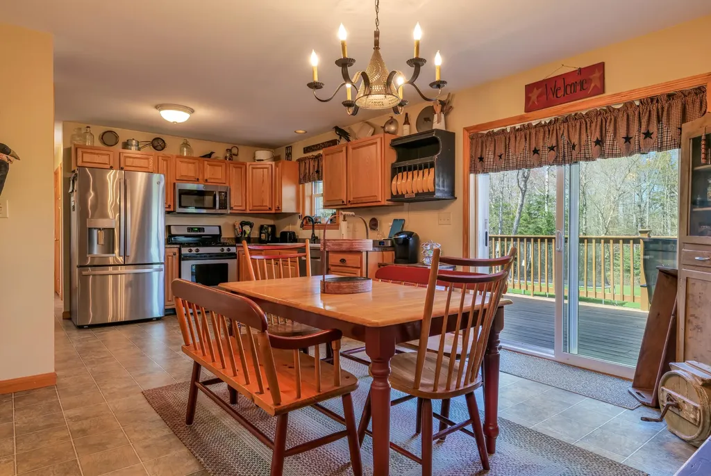 118 Crabtree Circle Hancock ME 04640