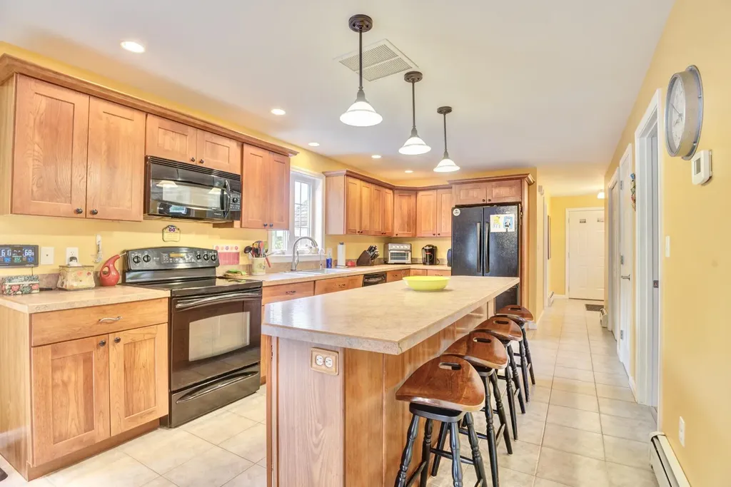 8 Stonewall Lane Saco ME 04072