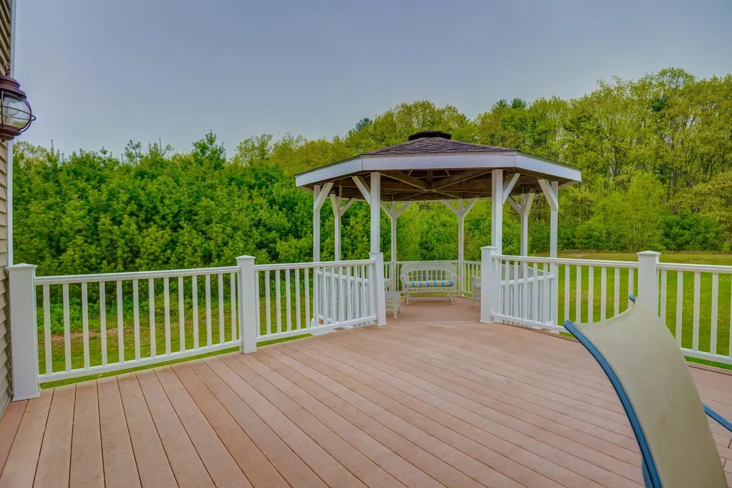 8 Stonewall Lane Saco ME 04072