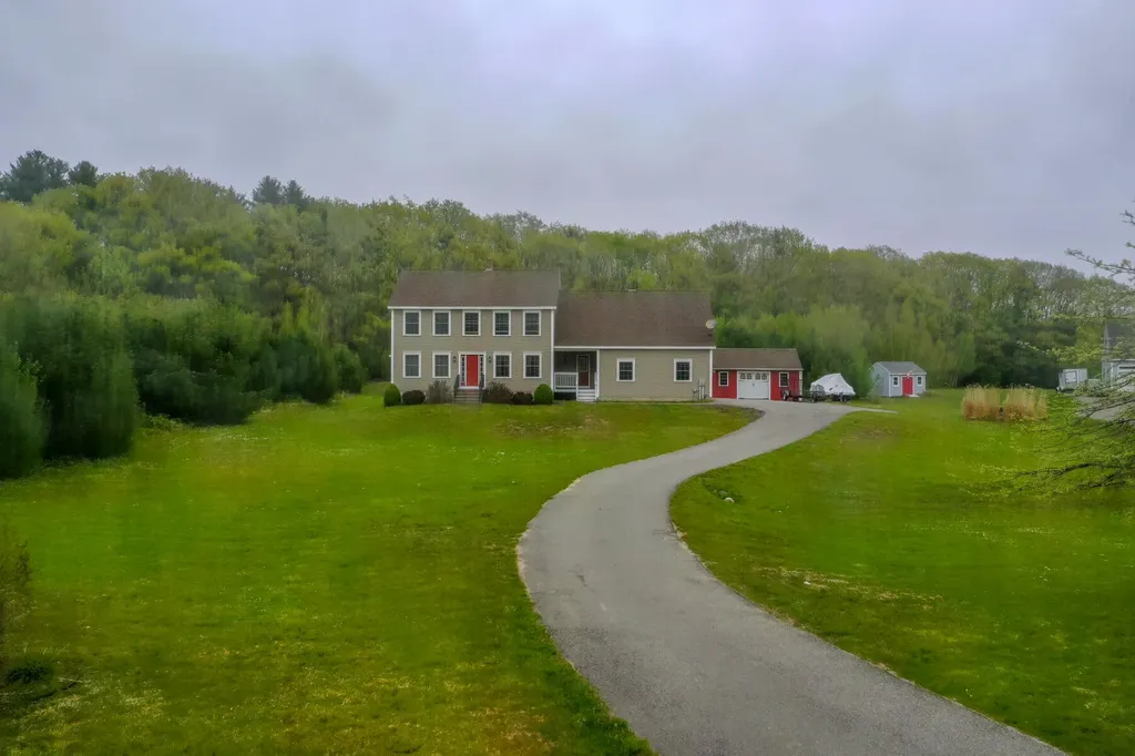 8 Stonewall Lane Saco ME 04072