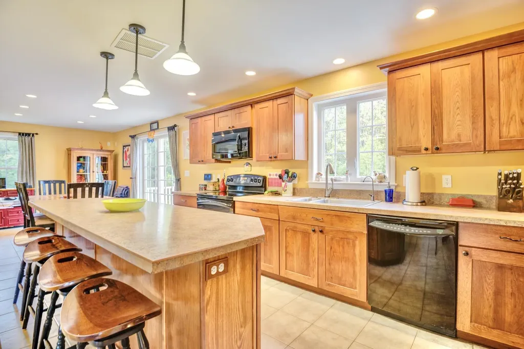 8 Stonewall Lane Saco ME 04072