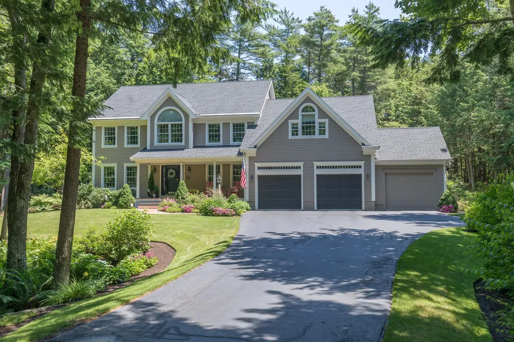 6 Hemlock Lane Falmouth ME 04105
