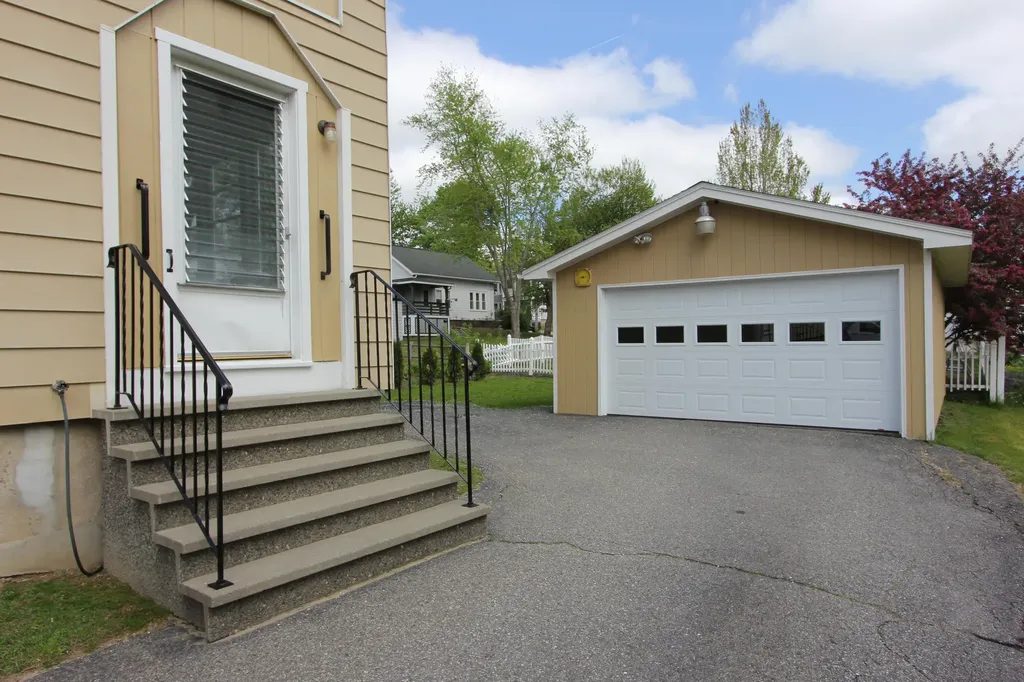 45 Acadia Avenue Lewiston ME 04240