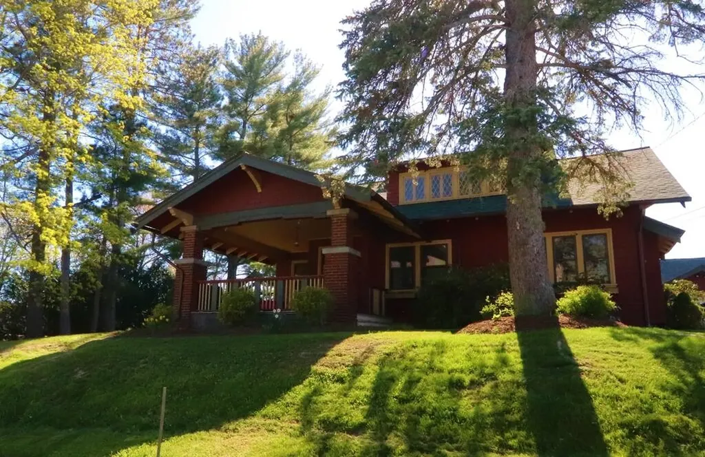 22 Summit Avenue Bangor ME 04401