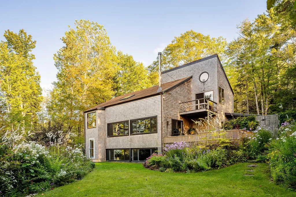 19 Glad Farm Road Saint George ME 04860