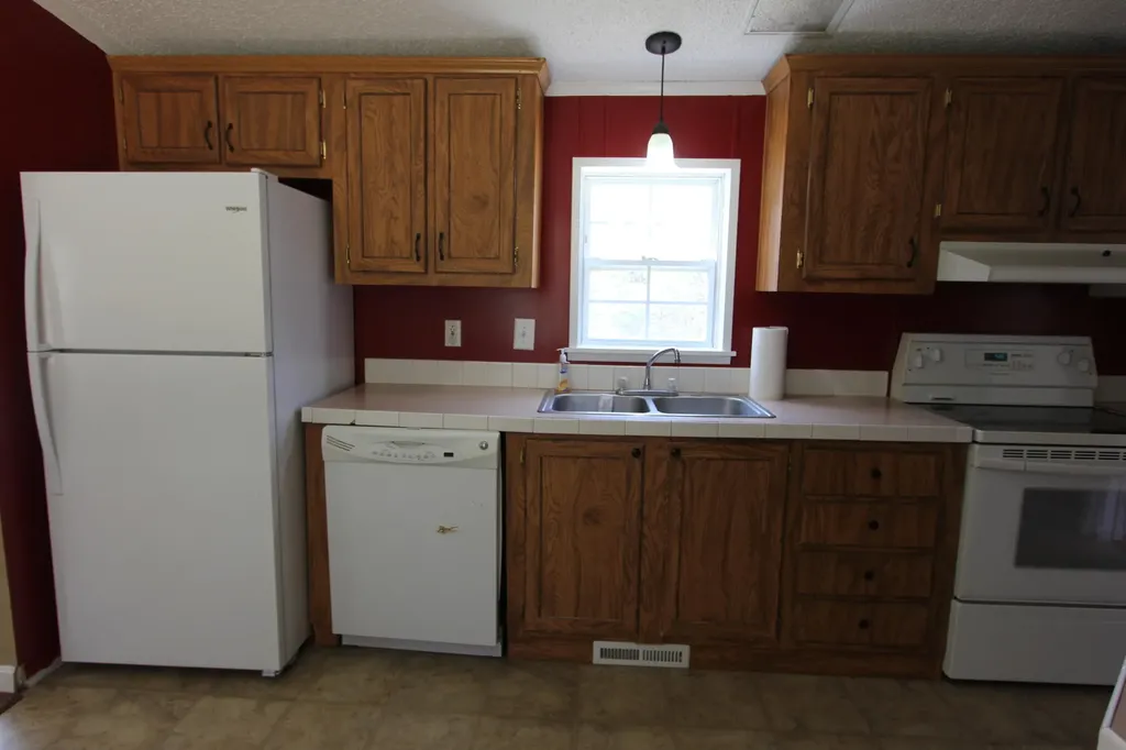 18 Bandit Drive Turner ME 04282
