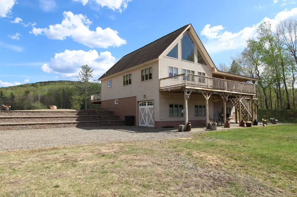10 Number 6 Road Phillips ME 04966