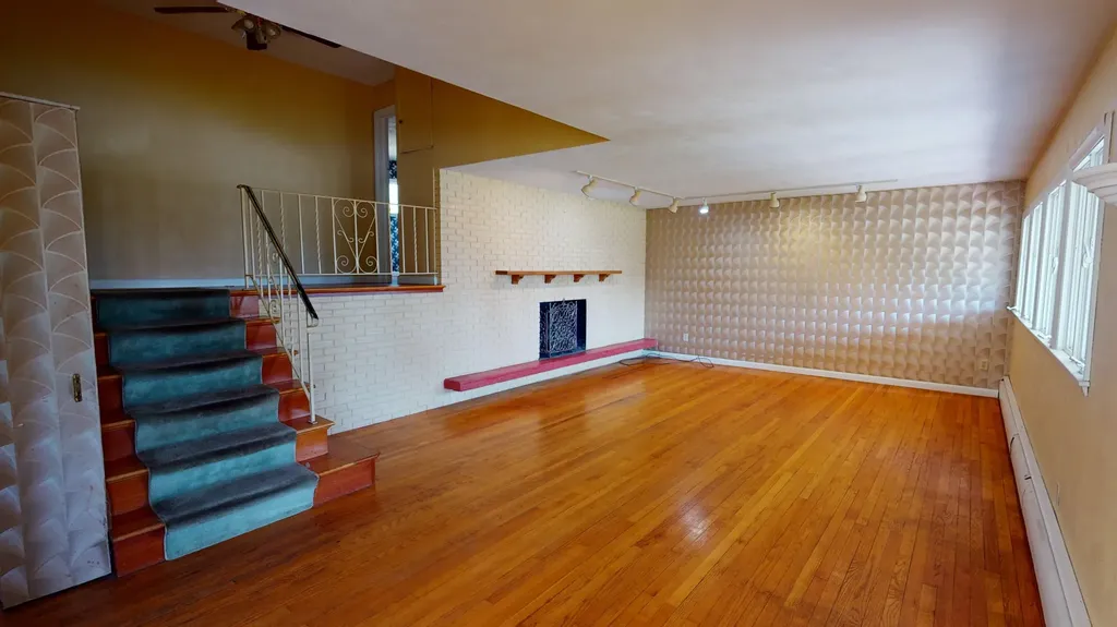 8 Mountainview Drive Orono ME 04473