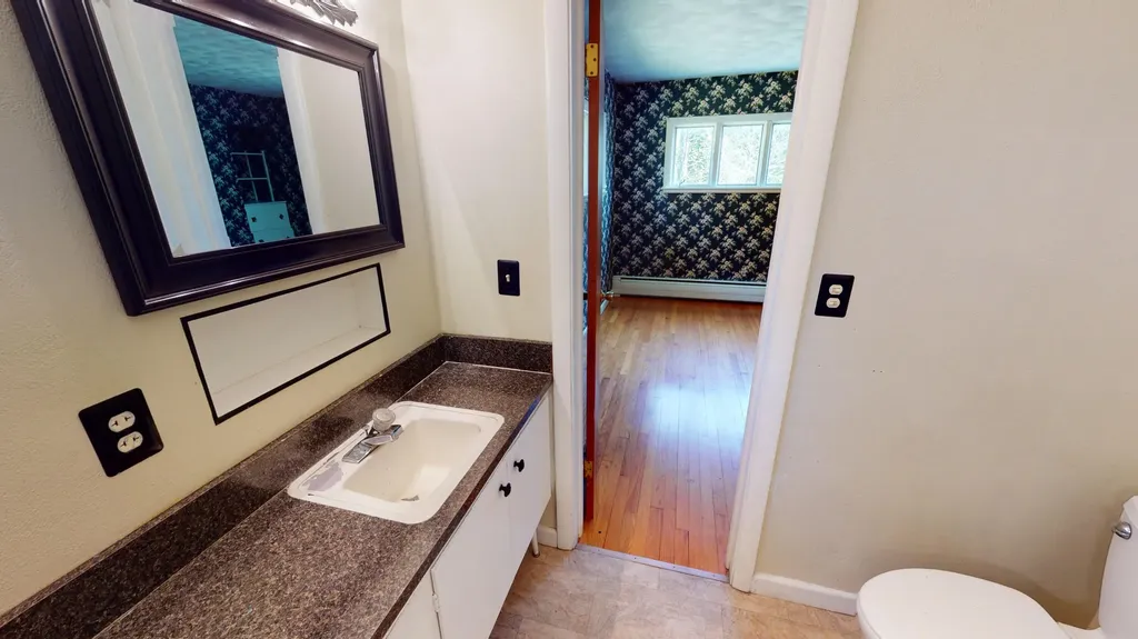 8 Mountainview Drive Orono ME 04473