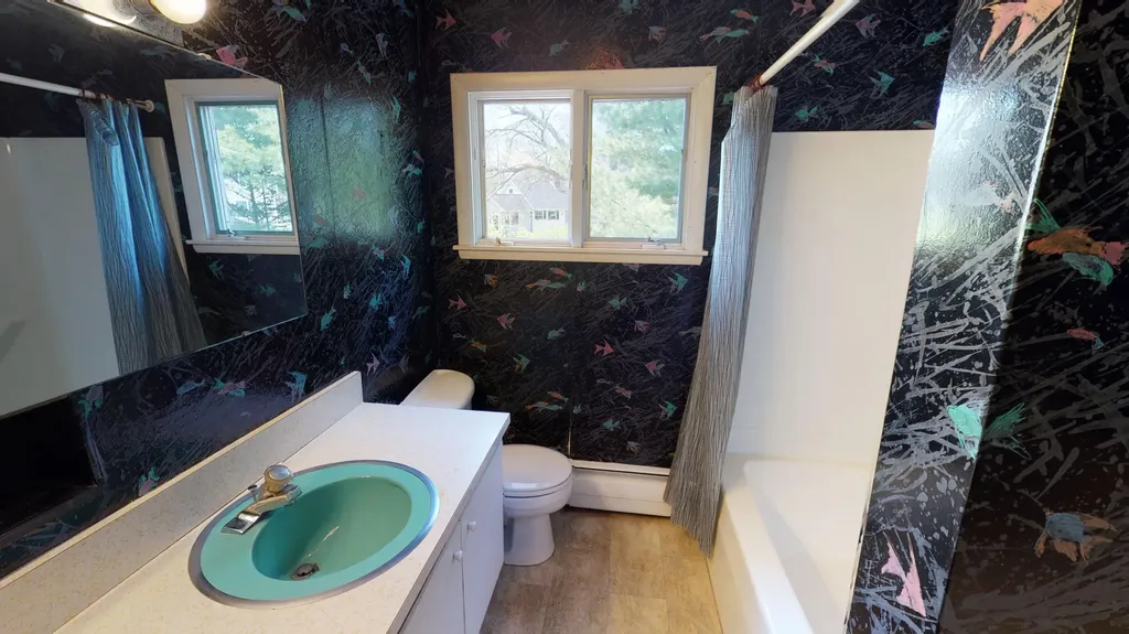 8 Mountainview Drive Orono ME 04473