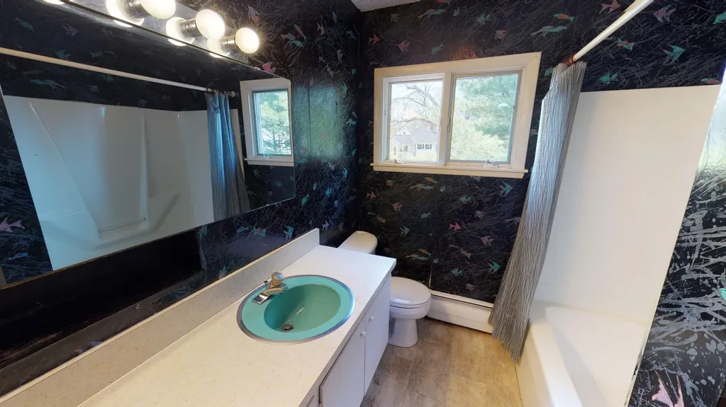 8 Mountainview Drive Orono ME 04473