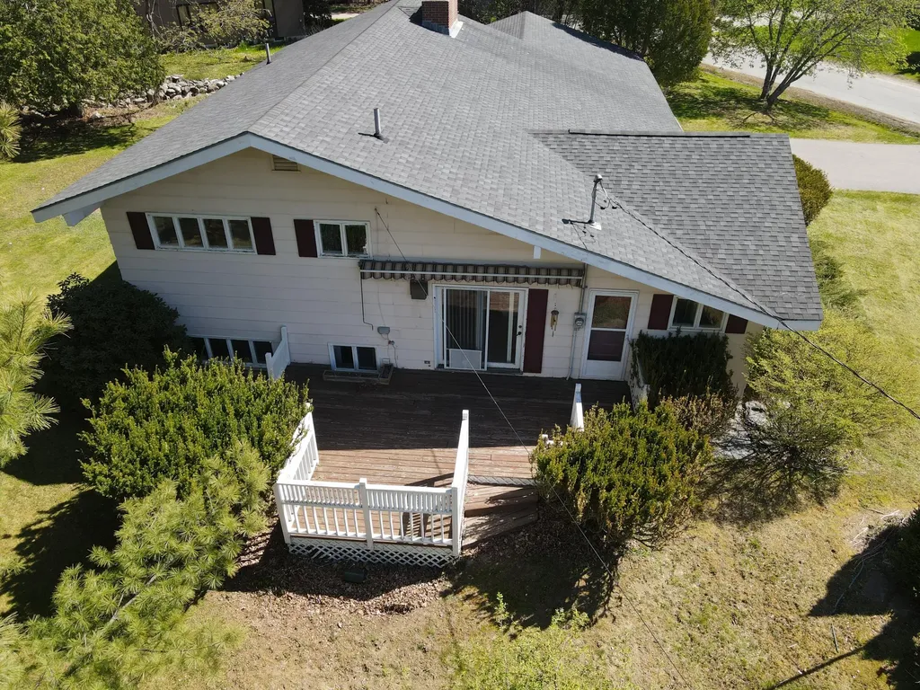 8 Mountainview Drive Orono ME 04473