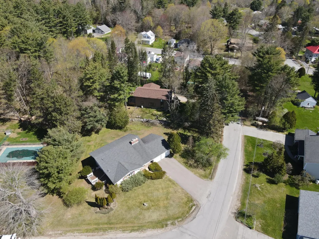 8 Mountainview Drive Orono ME 04473