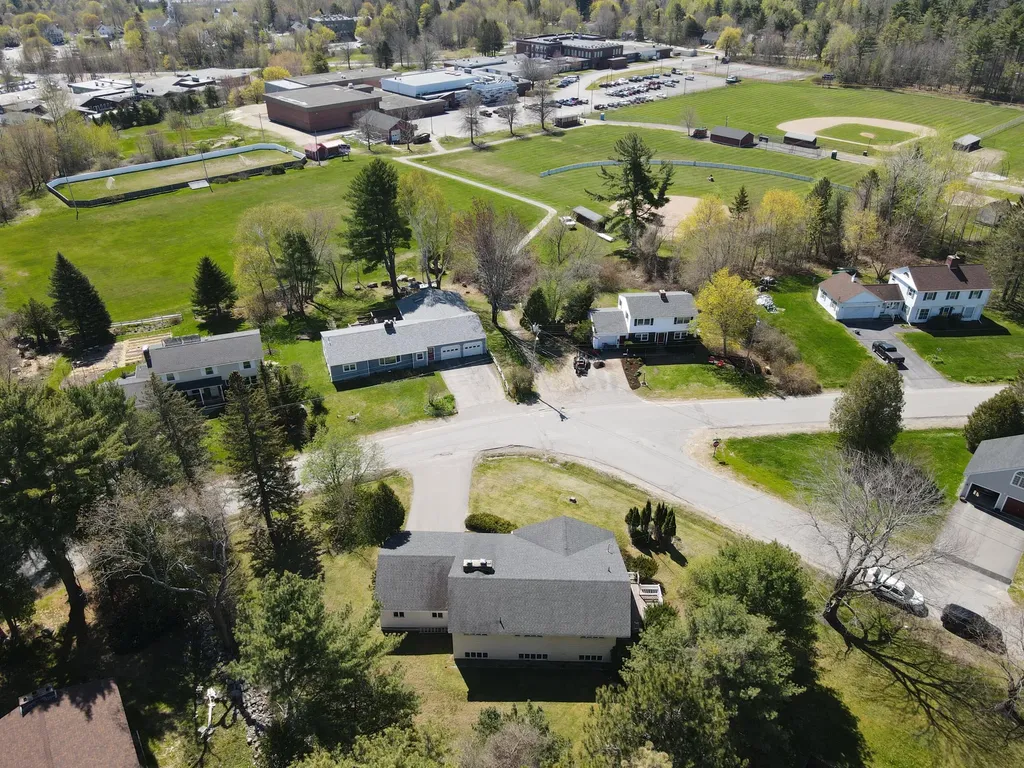 8 Mountainview Drive Orono ME 04473