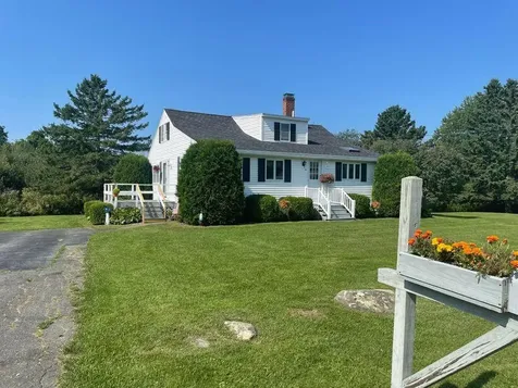 26 Lake View Terrace Rockland ME 04841
