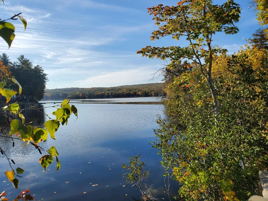 42 Swans Road Raymond ME 04071