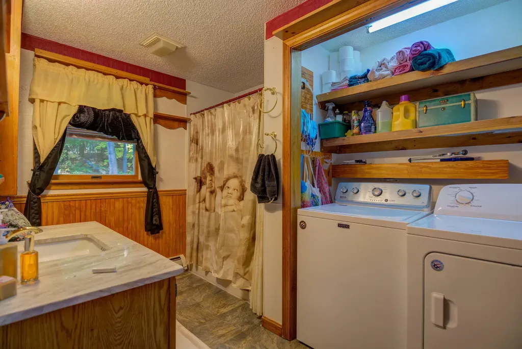 42 Swans Road Raymond ME 04071