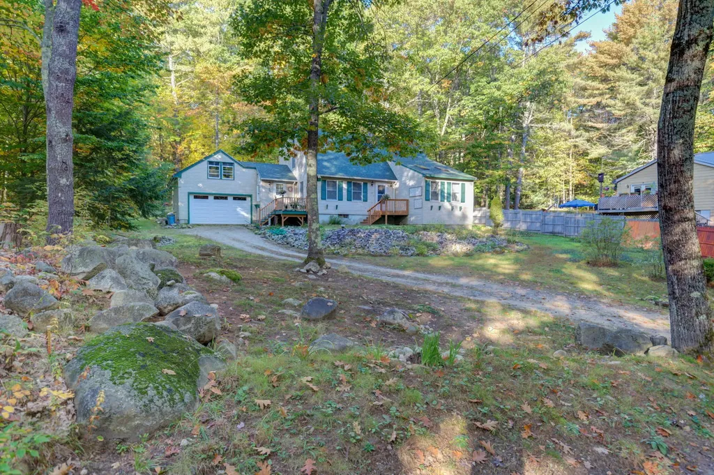 42 Swans Road Raymond ME 04071