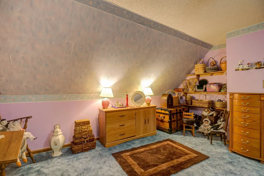 42 Swans Road Raymond ME 04071