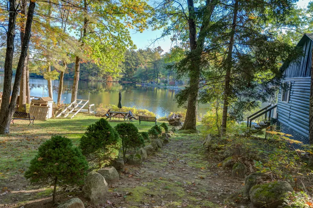 42 Swans Road Raymond ME 04071