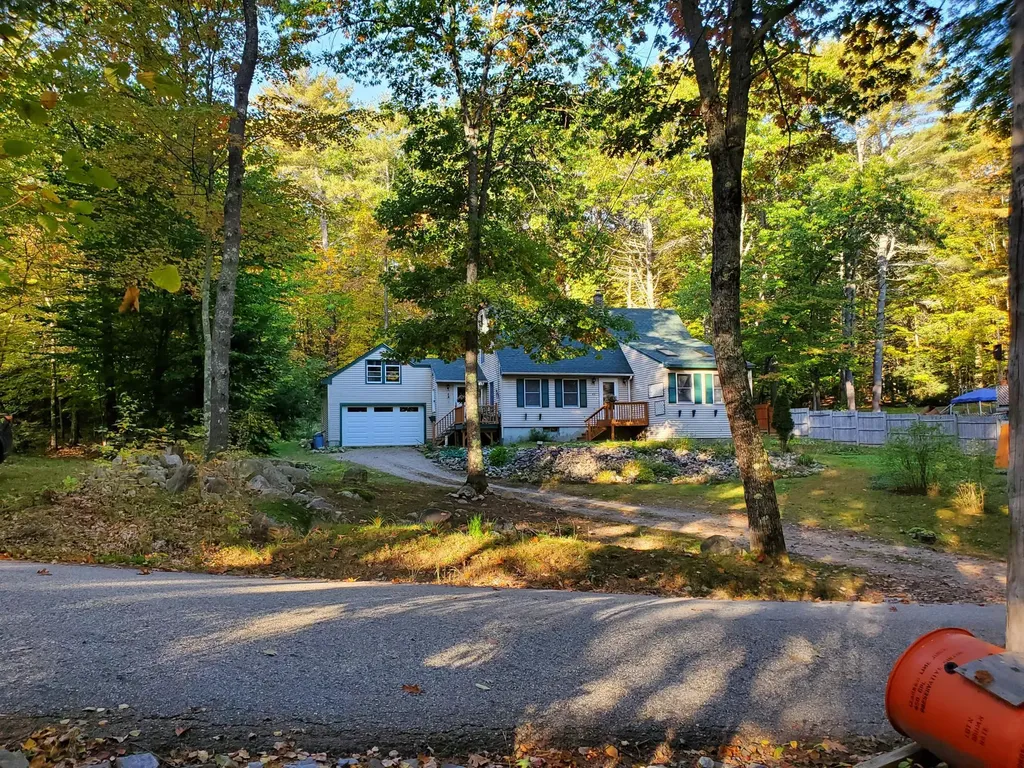 42 Swans Road Raymond ME 04071