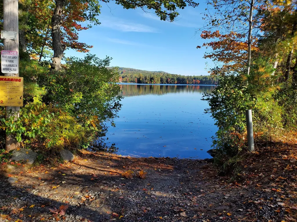 42 Swans Road Raymond ME 04071
