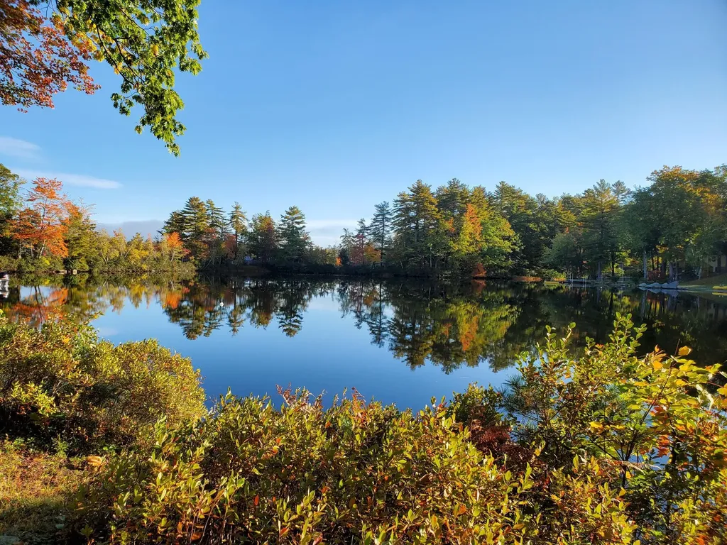 42 Swans Road Raymond ME 04071