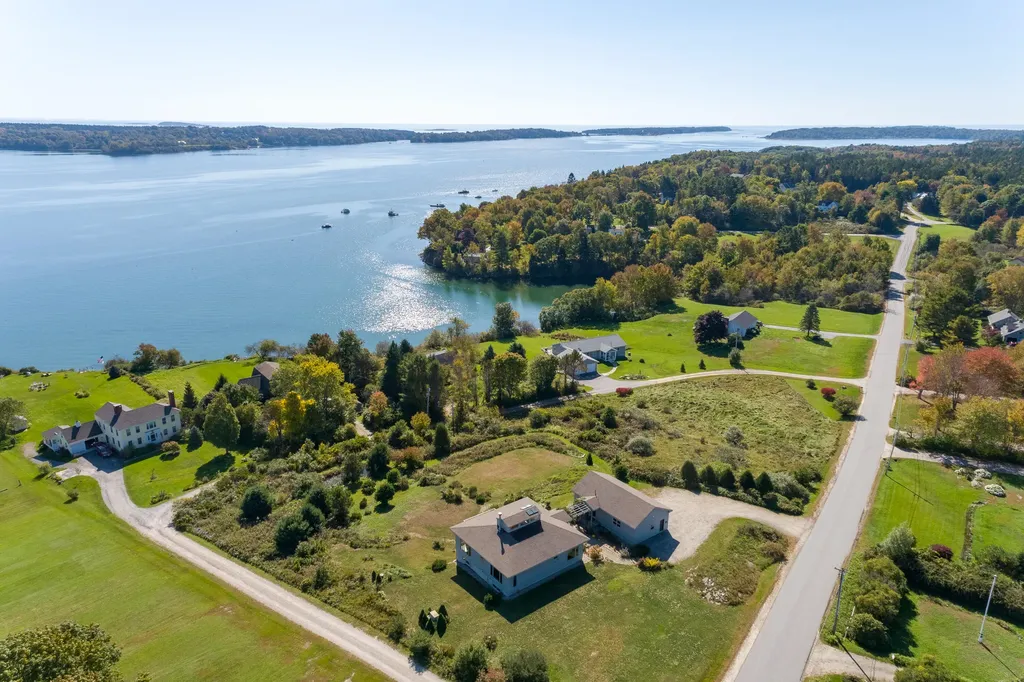 189 Allen Point Road Harpswell ME 04079