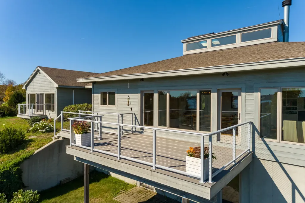 189 Allen Point Road Harpswell ME 04079