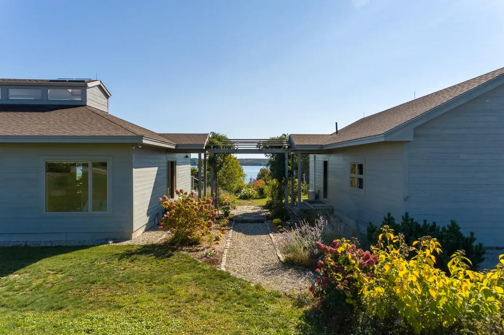 189 Allen Point Road Harpswell ME 04079