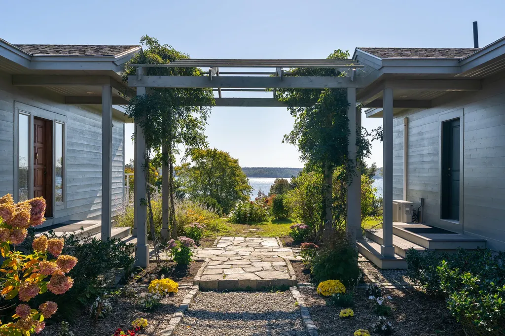 189 Allen Point Road Harpswell ME 04079