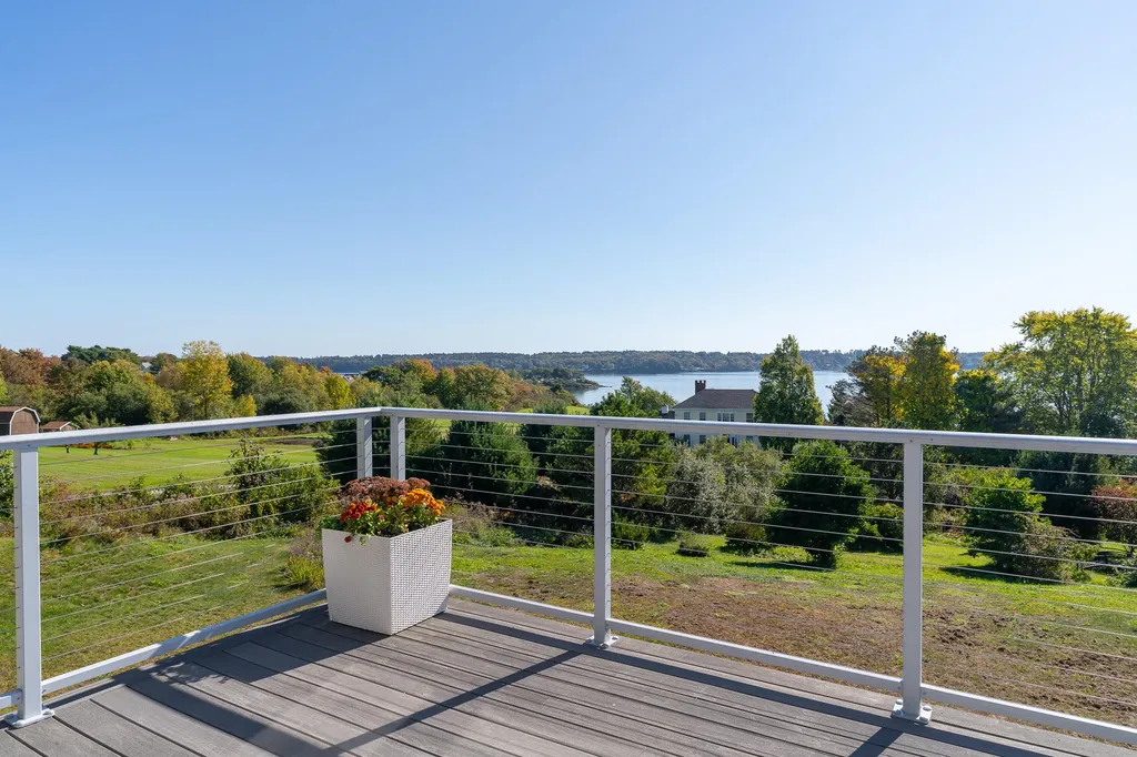 189 Allen Point Road Harpswell ME 04079