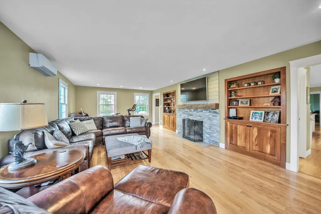 351 Quaker Hill Road Unity ME 04988
