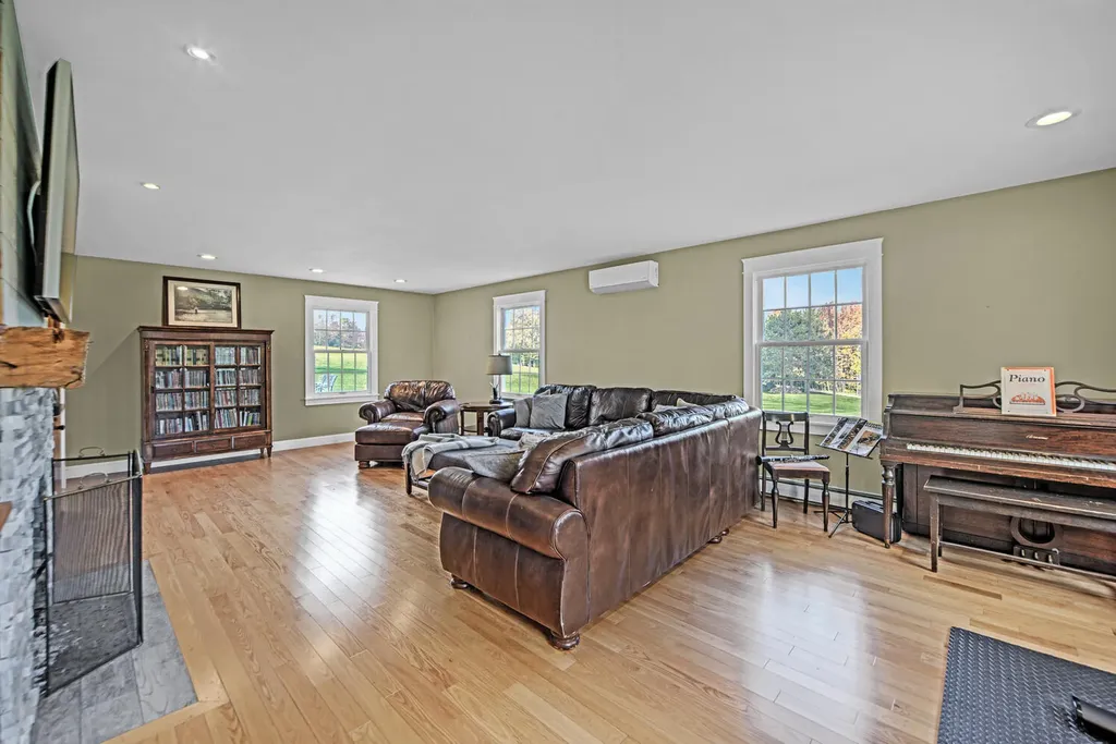351 Quaker Hill Road Unity ME 04988