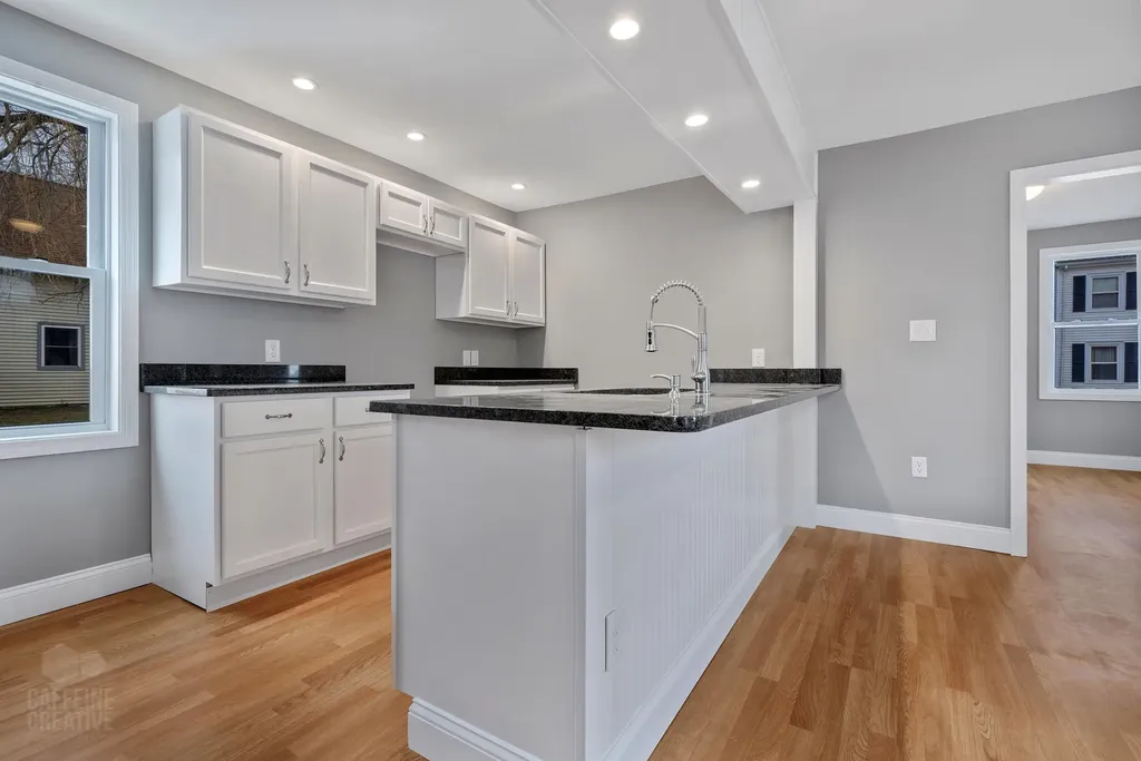 24 Georges Street Thomaston ME 04861